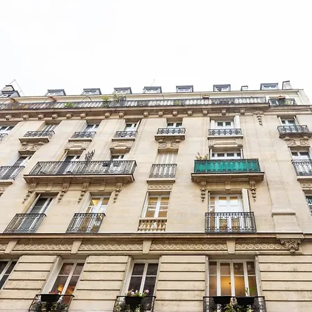 Spacious And Pleasant Nest 2 Steps From Montmartre